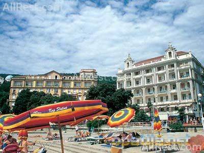 Palace-Bellevue Hotel 16